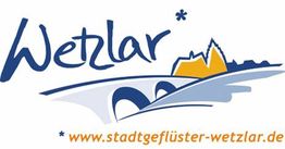 Logo mit "Wetzlar", stilisierter Brücke und Gebäude. Webseite: stadtgeflüster-wetzlar.de