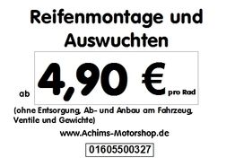 Schild mit Reifenmontage- und Auswuchtpreis: ab 4,90 € pro Rad, ohne Extrakosten.