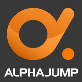 Logo von ALPHAJUMP mit stilisiertem orangenem "a" auf grauem Hintergrund.