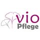 Logo mit Ginkgo-Blättern und Text "vio Pflege" in Lila und Grau.