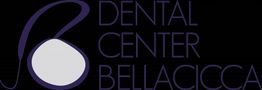 Logo del Dental Center Bellacicca con iniziale stilizzata e testo viola su sfondo nero.