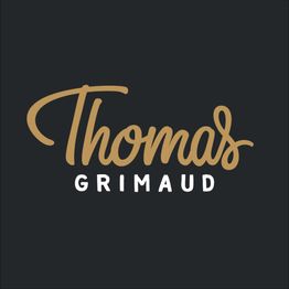 Texte stylisé "Thomas Grimaud" sur fond noir.