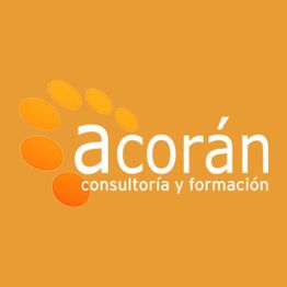 Logo de Acorán con texto "consultoría y formación" sobre fondo naranja.