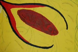 Abstraktes Ölgemälde: Rotes Oval mit schwarzen Linien auf gelbem Hintergrund.