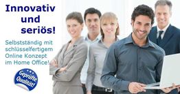 Gruppe von Geschäftsleuten in formeller Kleidung, ein Mann hält einen Laptop. Text: "Innovativ und seriös!"