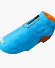Blaue Hundeweste mit orangefarbenem Innenfutter und Reißverschluss oben.