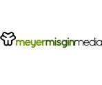 Logo von meyermisgin media mit schwarzem Symbol und grünem Schriftzug auf weißem Hintergrund.
