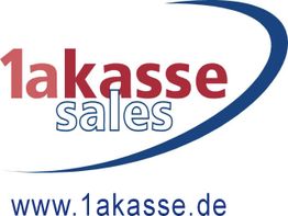 "Logo mit Text '1akasse sales' in rot und blau, darunter die Website www.1akasse.de."