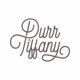 Texte stylisé : "Purr Tiffany" avec une police cursive noire sur fond blanc.