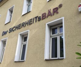 Röttig GmbH "Der SICHERHEITsBÄR" Logo
