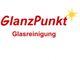 GlanzPunkt Glasreinigung-Logo mit rotem Text und gelbem Stern.