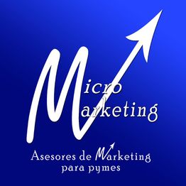 Texto "MicroMarketing. Asesores de Marketing para pymes" con flecha ascendente sobre fondo azul.
