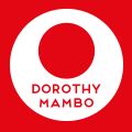 Logo de Dorothy Mambo: círculo rojo con texto en fondo rojo.