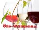 Drei Weingläser mit roten und weißen Weinen, verziert mit Reben. Text: "Öko-Weingenuss".