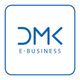 DMK E-Business-Logo in Blau auf weißem Hintergrund.