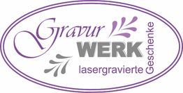 Logo in Lila und Grau, mit Text "Gravur WERK lasergravierte Geschenke", florale Ornamente.
