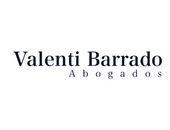 Texto en blanco: "Valenti Barrado Abogados" en fondo blanco.