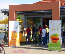 MOBILE Smoothie Bar, Früchtebar, convenience bar, Saftbar, Vitaminbar, Messecatering, Eventcatering,