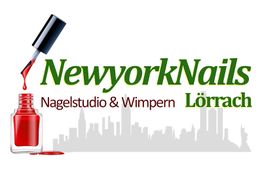 "NewyorkNails Lörrach-Logo mit Nagellackflasche und Skyline im Hintergrund."