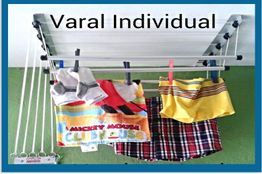 Varal individual com roupas penduradas: meias, toalha do Mickey Mouse e shorts coloridos.
