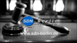 Richterhammer vor unscharfem Hintergrund, Logo und Webseite von SDN-Berlin, Privat- und Wirtschaftsdetektei.