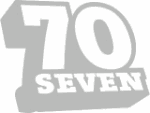 Grauer Schriftzug "70 Seven" in Blockbuchstaben auf weißem Hintergrund.