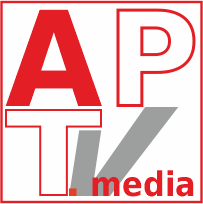 Logo mit roten Buchstaben "APT" und "media" auf grauer und weißer Fläche.