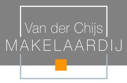 Logo van Van der Chijs Makelaardij met grijze achtergrond en oranje vierkant.