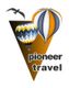Zwei Heißluftballons und ein Vogel mit der Aufschrift "pioneer travel" auf einem dreieckigen Hintergrund.