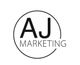 AJ MARKETING-Logo mit schwarzem Text in einem schwarzen Kreis auf weißem Hintergrund.