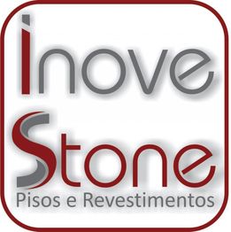 Logotipo da Inove Stone com as palavras "Pisos e Revestimentos" em fundo branco.