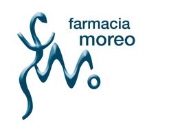 Logo de "farmacia moreo" con un diseño en cintas azules sobre fondo blanco.
