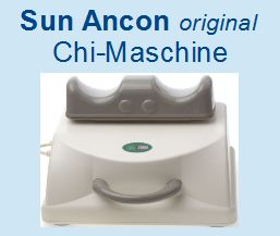 Sun Ancon Chi-Maschine mit grauer Fußablage auf weißem Hintergrund.