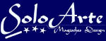 Logo mit weißem Text "Solo Arte" und "Magisches Design" auf blauem Hintergrund, drei Sterne darunter.