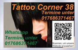 Frau mit Haaren im Gesicht, Text: Tattoo Corner 38, Kontakt über WhatsApp, QR-Code für Website.
