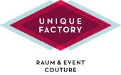 Logo mit Text "UNIQUE FACTORY" und "RAUM & EVENT COUTURE", stilisierte Raute in Rot und Blau.