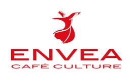 Rotes Logo von Envea Café Culture mit tanzender Figur darüber.