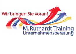 Logo mit Schriftzug "Wir bringen Sie voran!" und "M. Ruthardt Training Unternehmensberatung".