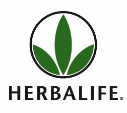 Herbalife-Logo mit grünem Blattdesign in einem Kreis, darunter der Schriftzug "HERBALIFE".