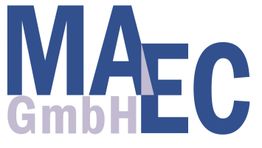 Blau-lila Logo mit den Buchstaben "MAEC GmbH" übereinander angeordnet.