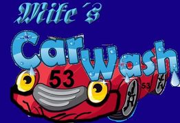 Cartoon-Auto mit der Nummer 53, umgeben von der Aufschrift "Wife's Car Wash" mit Wassertropfen.