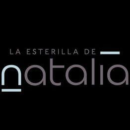 Texto "La esterilla de Natalia" con diseño moderno sobre fondo negro.