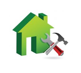 Grünes Haus mit Kreuz aus Hammer und Schraubenschlüssel. Symbol für Heimwerken oder Renovierung.