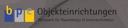 Logo mit den Buchstaben b.p.e, daneben Text: Objekteinrichtungen - Netzwerk für Raumdesign.