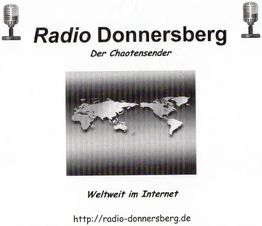 Radio Donnersberg Logo mit Weltkarte und Mikrofonen, Text: "Der Chaotensender, Weltweit im Internet".