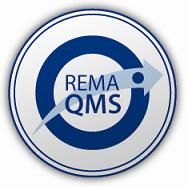 Logo mit blauem Kreis, Pfeil und dem Text "REMA QMS" in der Mitte.