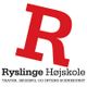 Logo for Ryslinge Højskole med stort rødt "R" og tekst om teater og scenekunst.