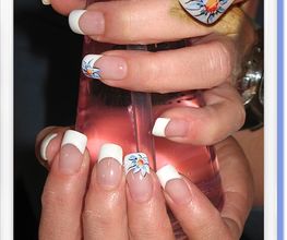 Naturnagelverlängerung über Schablone mit Pinselmalerei