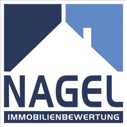Logo mit Hausdachgrafik, Text: "Nagel Immobilienbewertung", blaue und weiße Farben.