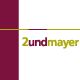 Logo mit dem Text "2undmayer", links ein dunkelroter Streifen.